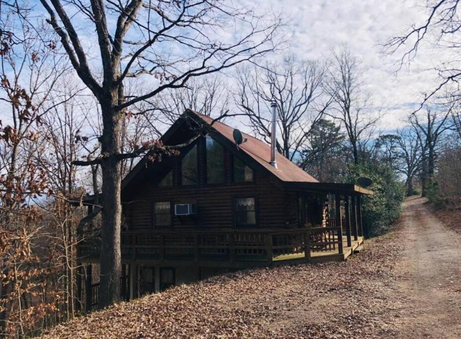 The Loft At Bear Mountain Log Cabins Eureka Springs Exterior photo